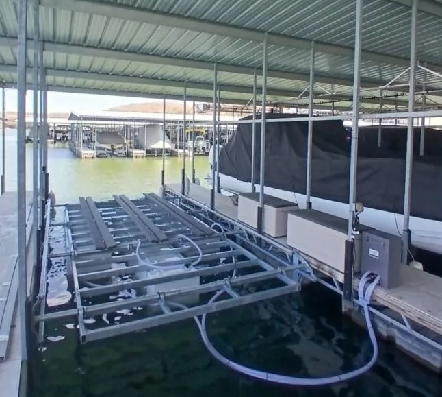 Econo Lift 12000 lb boat lift