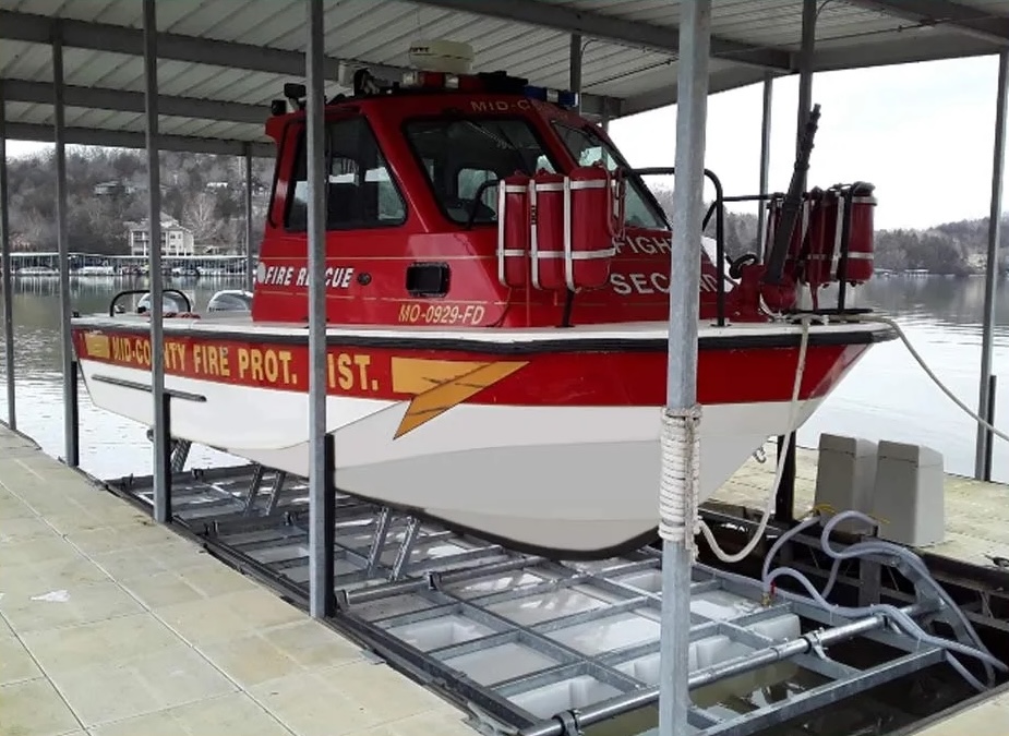 Econo Lift 14000 lb boat lift- 1438 HDB