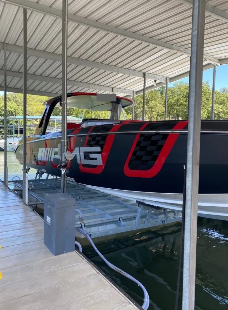 Econo Lift 20000 lb boat lift